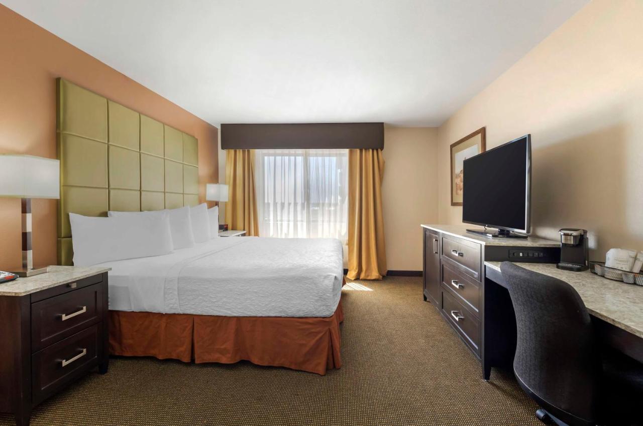 Best Western Plus Country Inn & Suites Dodge City Exterior foto